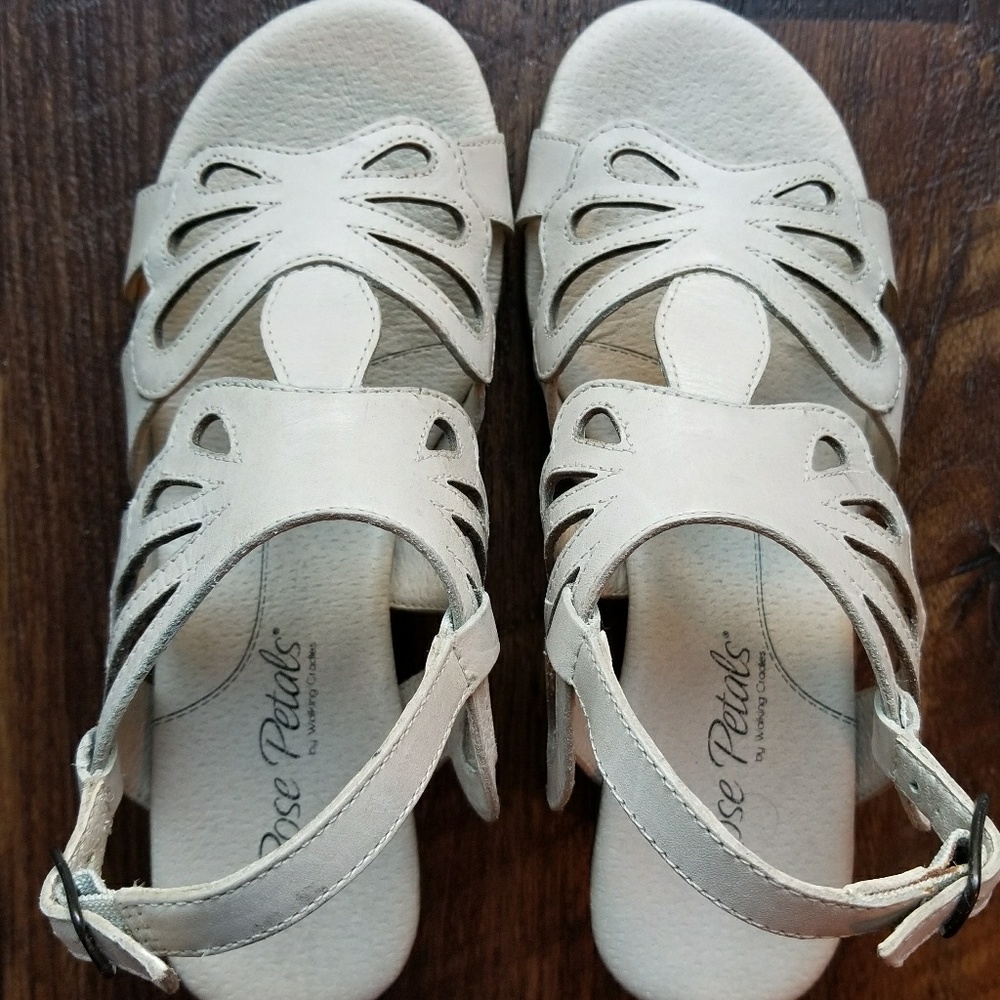 Rose Petals Leather Sandals Women 6.5W